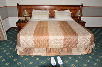 Venus Hotel คินชาซา ภายนอก รูปภาพ