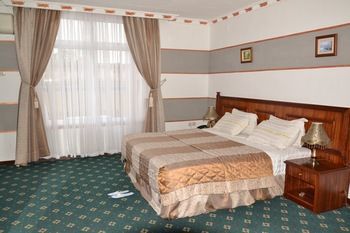 Venus Hotel คินชาซา ภายนอก รูปภาพ
